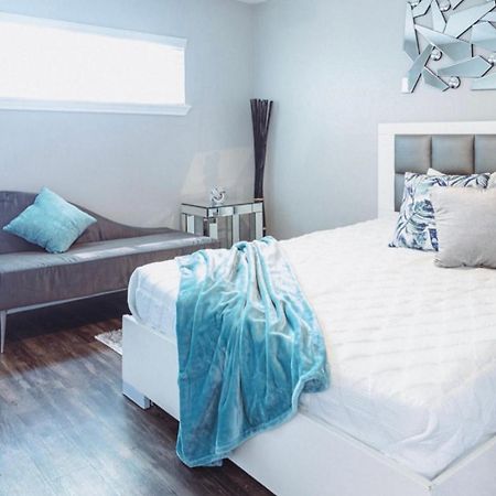 Premium Styled 2 Bedroom Apt In The Heart Of The Heights Houston Bagian luar foto
