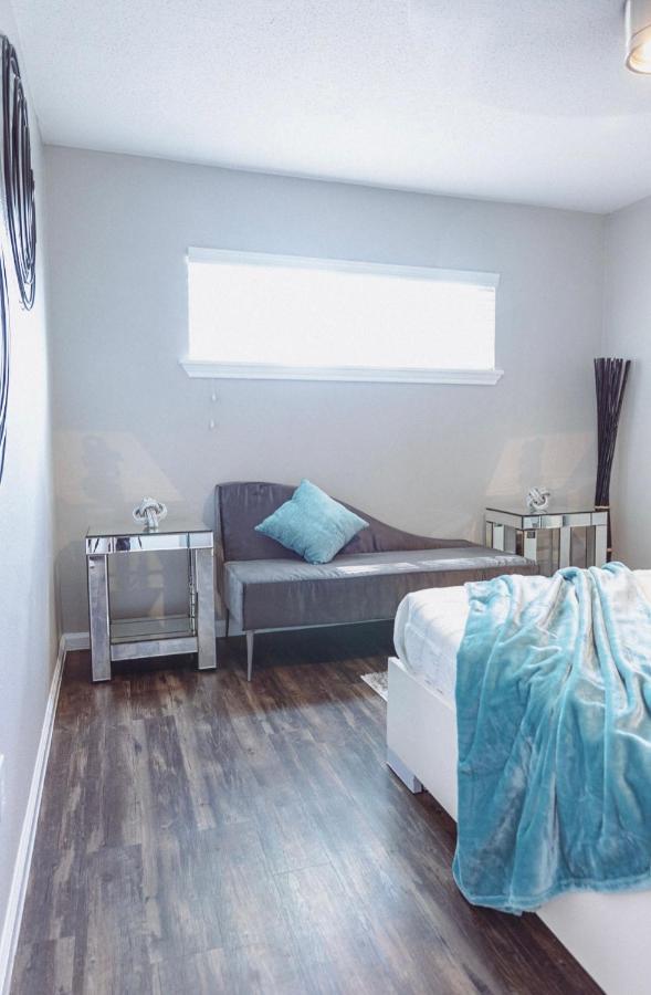 Premium Styled 2 Bedroom Apt In The Heart Of The Heights Houston Bagian luar foto