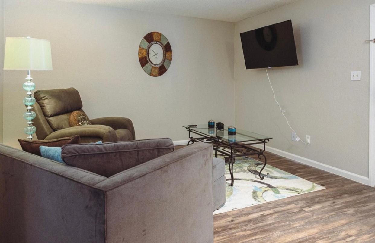 Premium Styled 2 Bedroom Apt In The Heart Of The Heights Houston Bagian luar foto